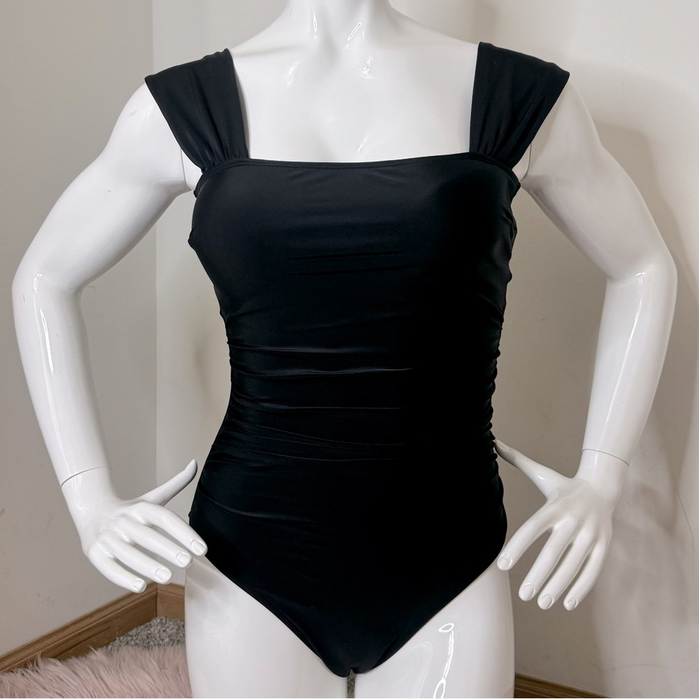Swimsuit - Picture 6 of 7